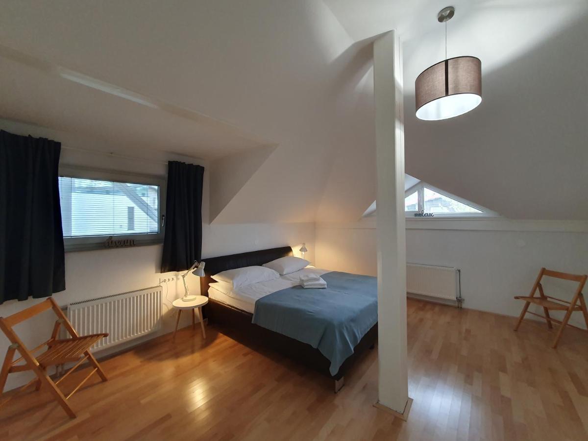 Charming Apartment Mila In Privat House With Free Parking Liubliana Exterior foto